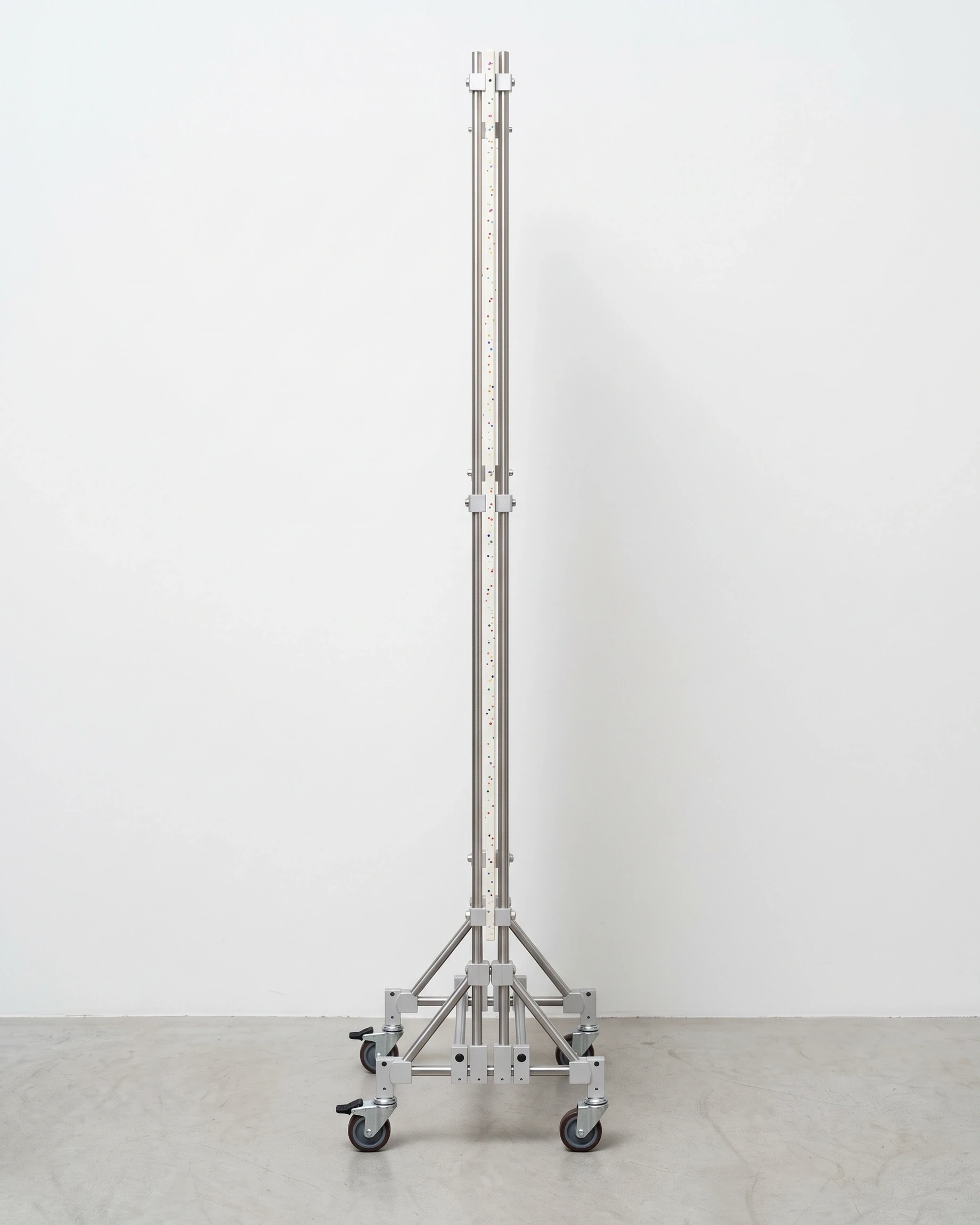 Curator, board stand 65 × 36 × 171, white, colour flecks: side view