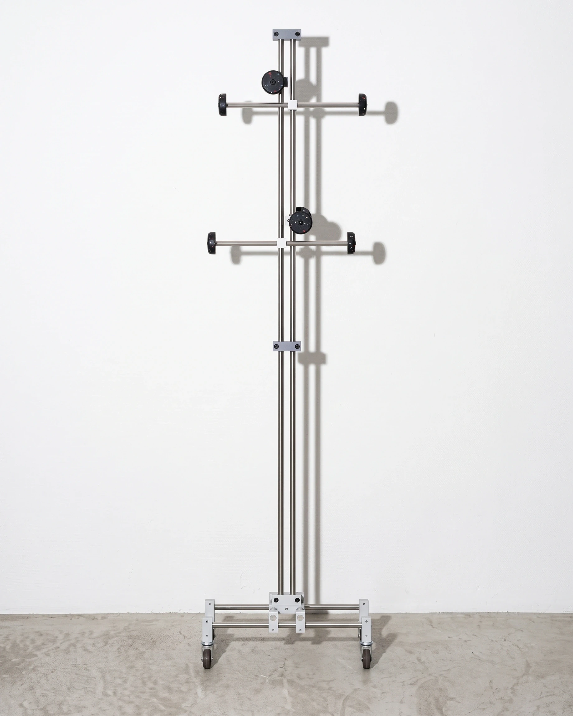 Porter, coat stand on a 30 × 45 base, black, colour flecks: side view